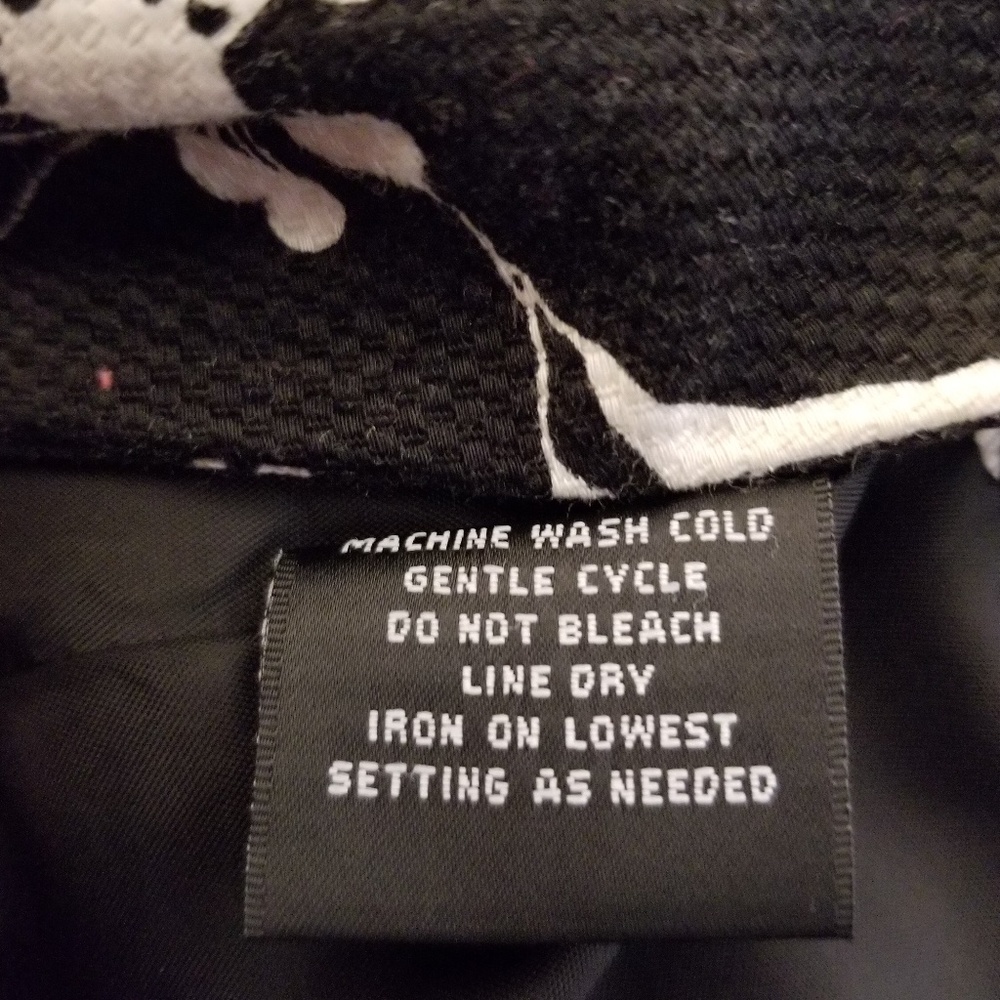 EAST 5th Black and White East 5th skirt!!  Size 8 - Picture 7 of 8